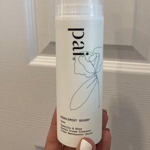 Pai Middlemist Seven